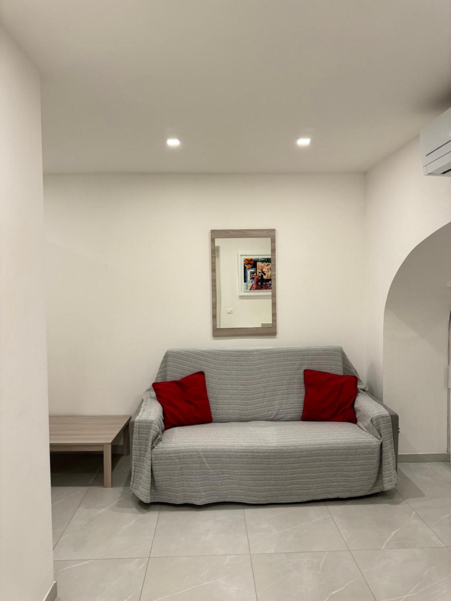 Re House Suite & Deluxe Apartament Ascoli Piceno Bagian luar foto
