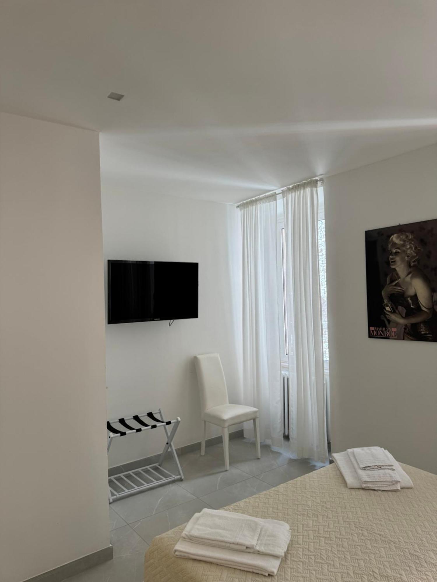 Re House Suite & Deluxe Apartament Ascoli Piceno Bagian luar foto