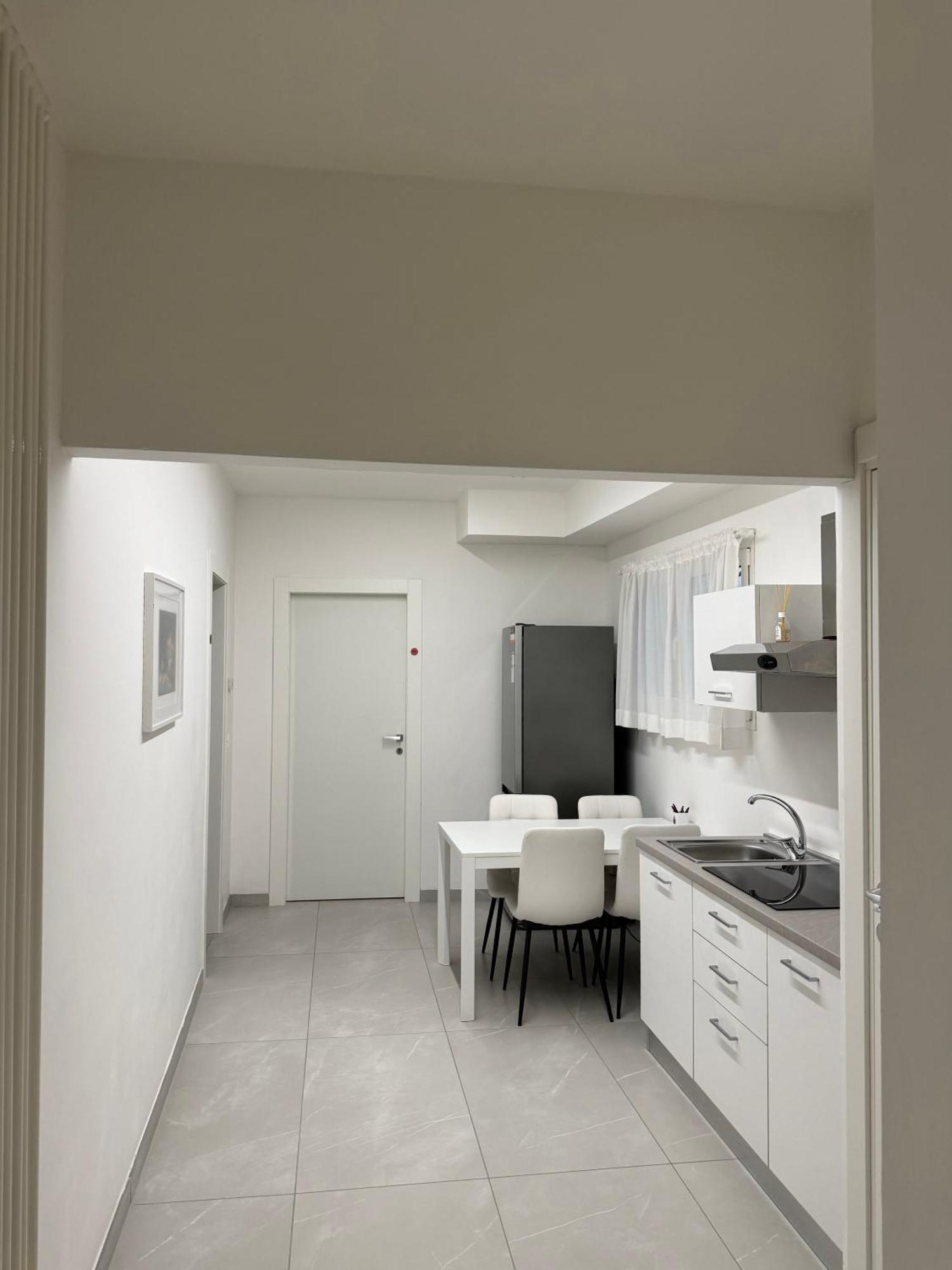 Re House Suite & Deluxe Apartament Ascoli Piceno Bagian luar foto