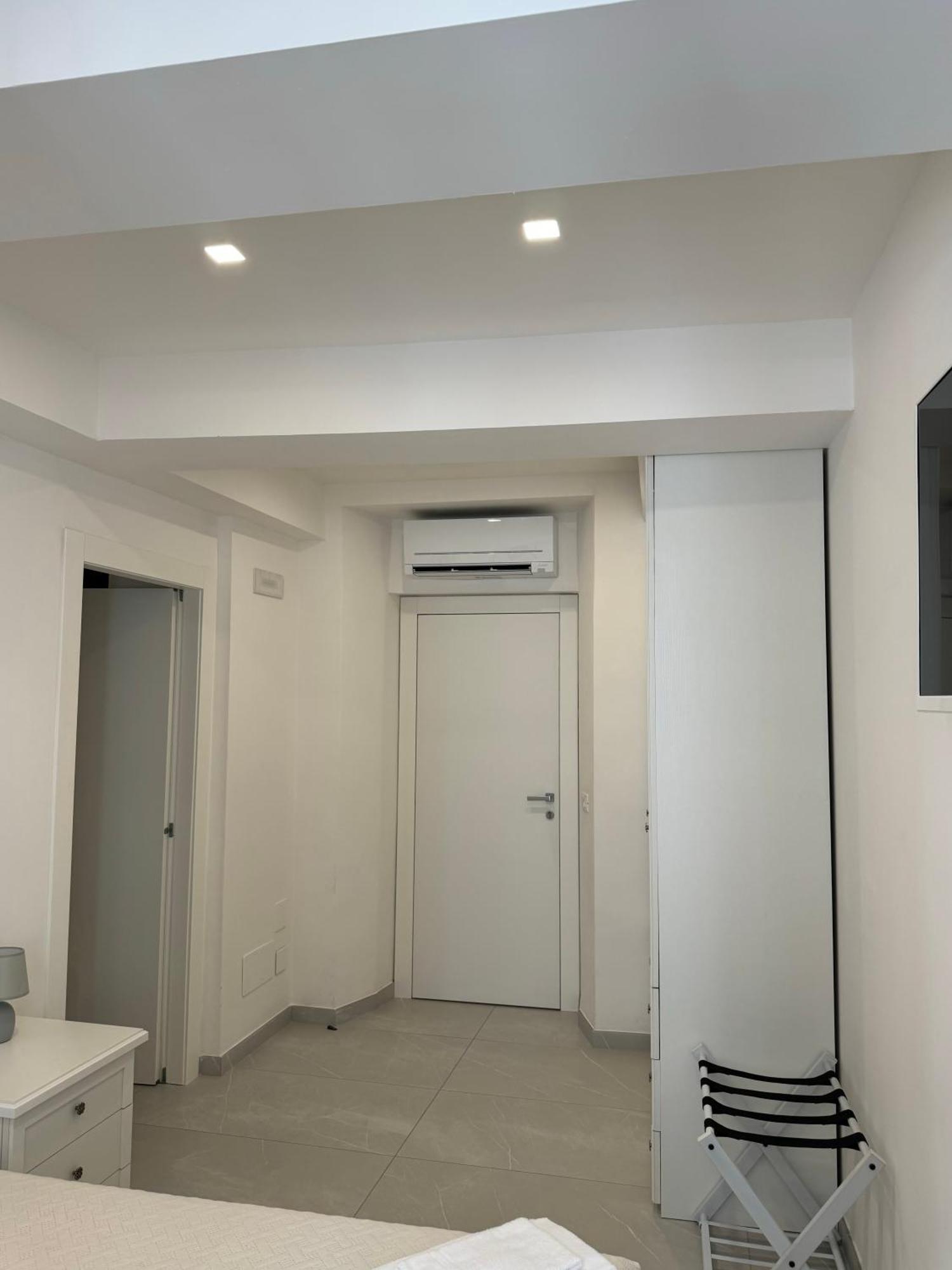 Re House Suite & Deluxe Apartament Ascoli Piceno Bagian luar foto