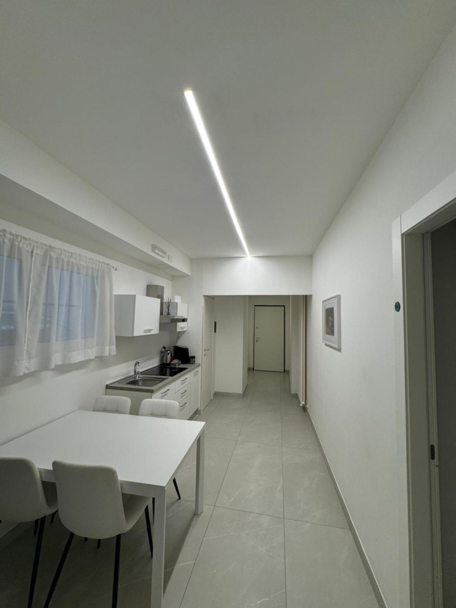 Re House Suite & Deluxe Apartament Ascoli Piceno Bagian luar foto